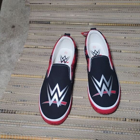 NEW WWE Official Merchandise Canvas Slip-on Casual Sneaker Men's size 11.5 - Picture 3 of 10